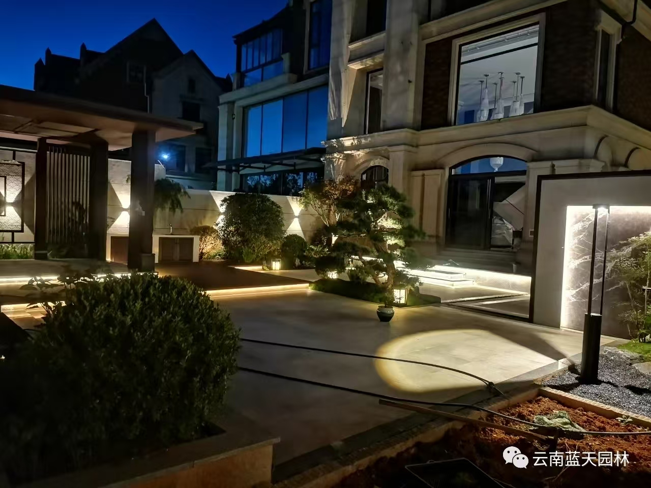 九夏云水-现代简约